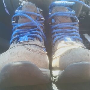 L.L.Bean Kids  hiking boots for kids with vibrant soles size 1.